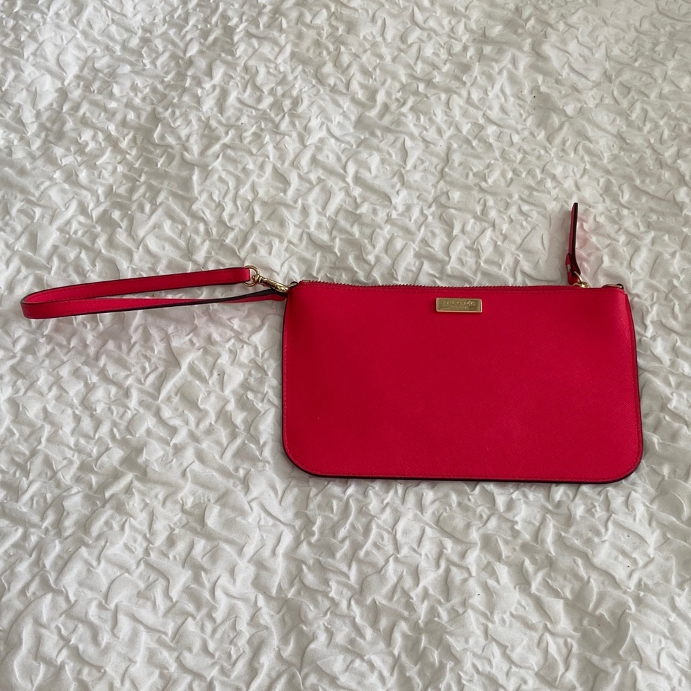 Kate spade wristlet.​